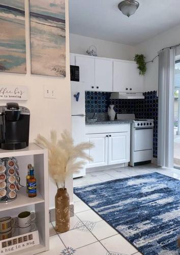 Apartamento Private Studio W/ Full Kitchen And Pool