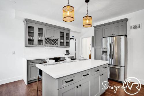 7 Br Villa W Private Heated Pool & Gameroom