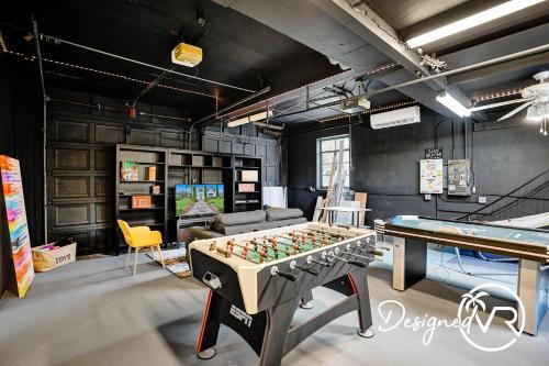 7 Br Villa W Private Heated Pool & Gameroom