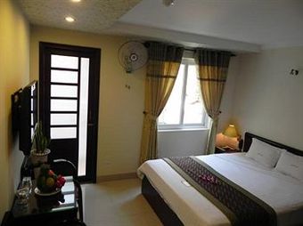 Dmz Hotel