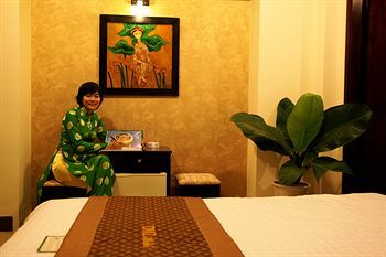 Dmz Hotel
