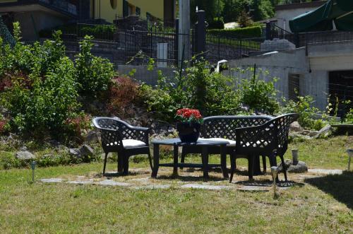 Apartment Situated Between Lake Como And Lake Lugano