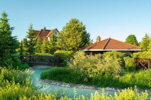 Villa Lakeland Residence