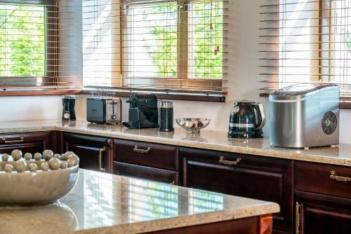 Villa Lakeland Residence
