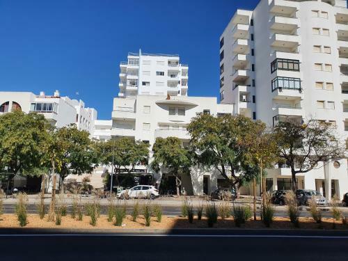 Apartamento T1 Avenida Mar C- Remodelado Com AC