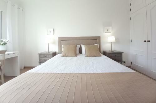 Apartamento T1 Avenida Mar C- Remodelado Com AC