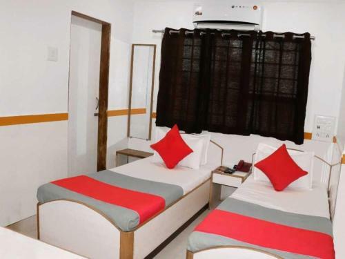 Oyo 91841 Hotel Rajkamal