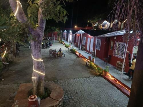 Hotel Mohan Chatti Resort
