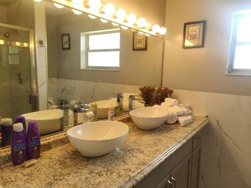 Apartamento Cheerful 3-bedroom Home With Pool