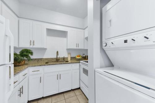 Apartamento Designed 1br With Parking Close To Stores