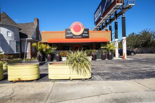 Apartamento Designed 1br With Parking Close To Stores