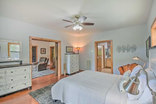 Stunning Hiawassee Cabin 2 Decks And Fire Pit!