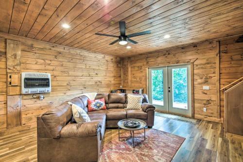 Mineral Bluff Cabin With Hot Tub And Game Room!