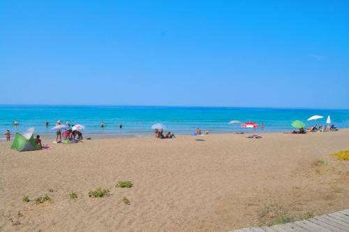 Beachfront Loft Apartment - Agios Gordios, Corfu