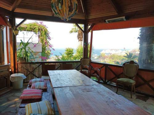 Villa With Gardens And Stunning Views
