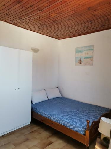 Small Apartment (studio) In Town With Sea View