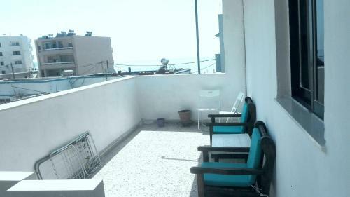 Small Apartment (studio) In Town With Sea View