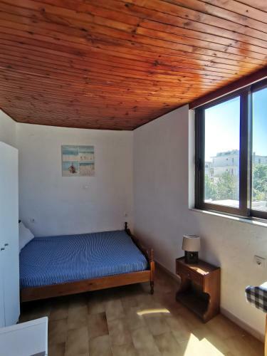 Small Apartment (studio) In Town With Sea View