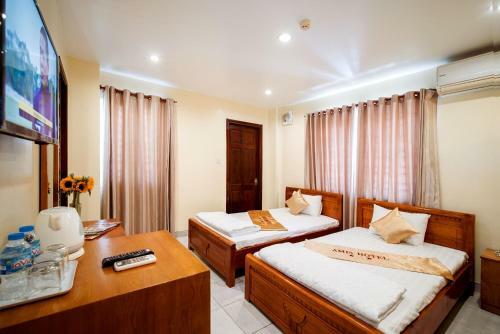 Amis Hotel