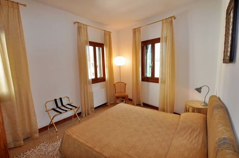 Casa Dei Pittori Venice Apartments