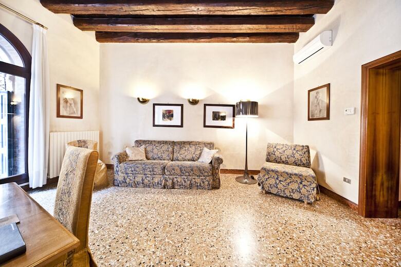 Casa Dei Pittori Venice Apartments