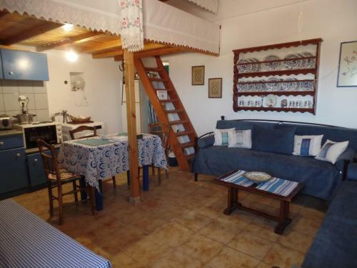Evelyn's Country House