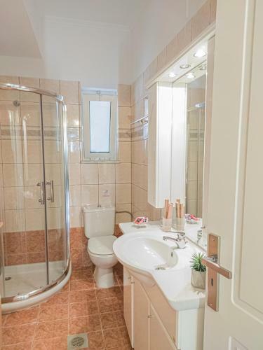 Cosy Apartment - 6 Minutes Walk To The Beach!
