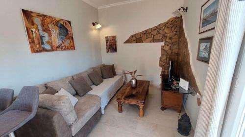 Nias Apartment