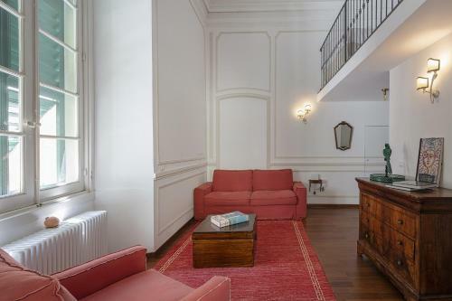 Lomellini Palace Apartments By Wonderful Italy