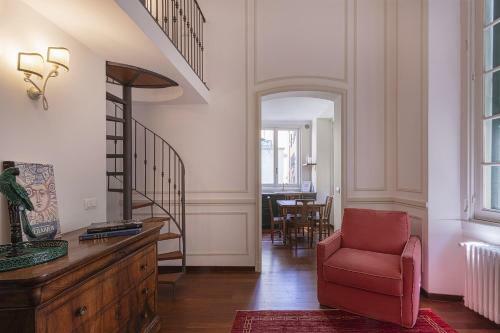 Lomellini Palace Apartments By Wonderful Italy