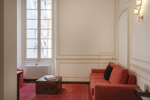 Lomellini Palace Apartments By Wonderful Italy