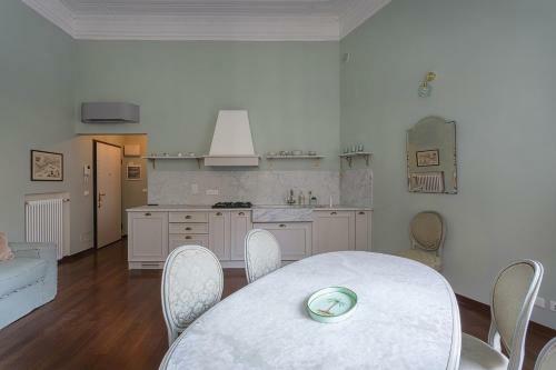 Lomellini Palace Apartments By Wonderful Italy