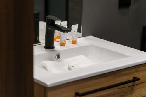 Studio Apartment Pozna? City Center By Renters