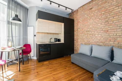 Studio Apartment Pozna? City Center By Renters