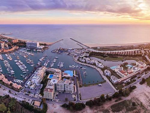 Lavish Villa In Vilamoura With Private Pool