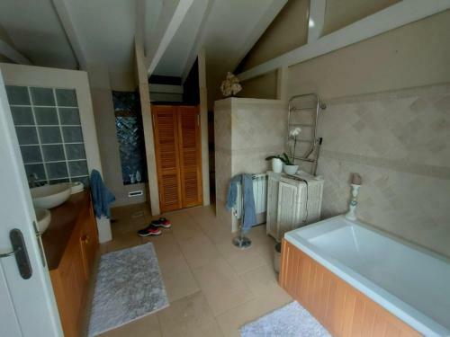 Nalaya Apartments