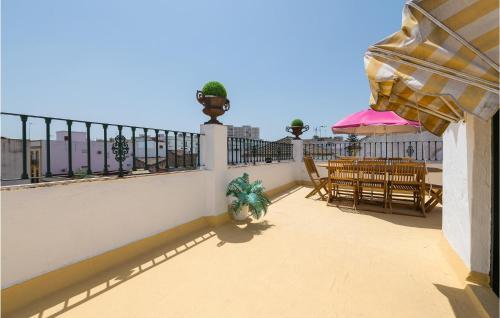 Nice Home In Jerez With Wifi And 8 Bedrooms