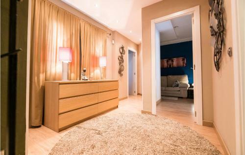 Nice Home In Jerez With Wifi And 8 Bedrooms