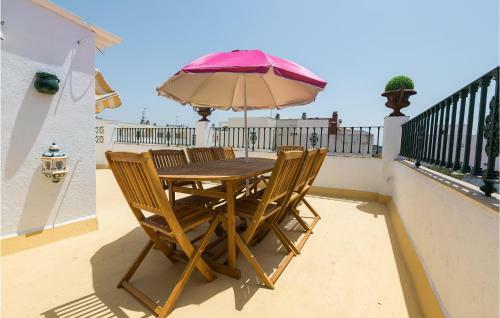 Nice Home In Jerez With Wifi And 8 Bedrooms