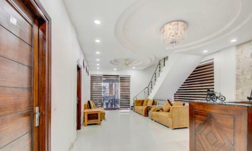 Lrc Hotels & Banquets By Myra Escapades