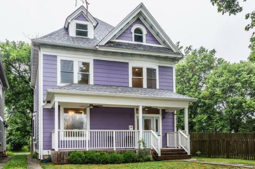 Great Downtown Indy Property Close To Everything