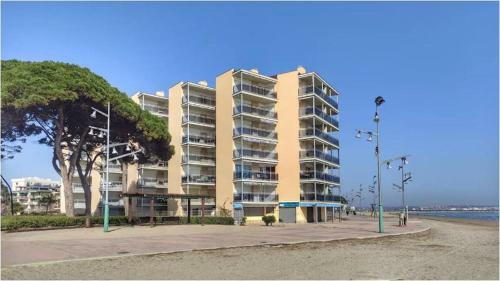 Apartamento Primer�sima L�nea La Pineda