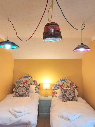 Coastal 4-bed Barn Between Salcombe & Hope Cove