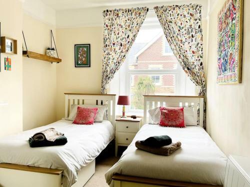 Apartamento Unique 2-bedroom Coastal Town Retreat