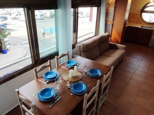 332 House In Llan��