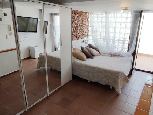 332 House In Llan��