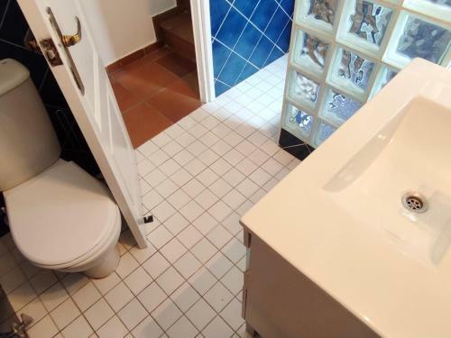 332 House In Llan��