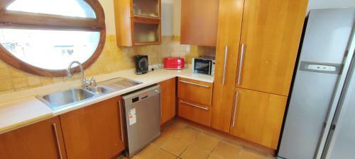 332 House In Llan��