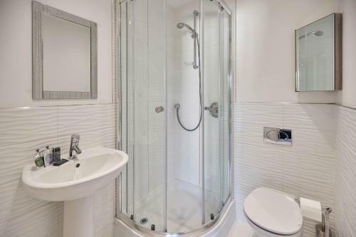 Host & Stay - Farrers View