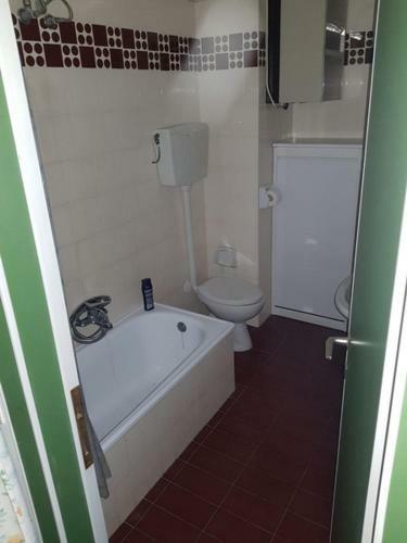 Apartamento Condominio Cesano Mare